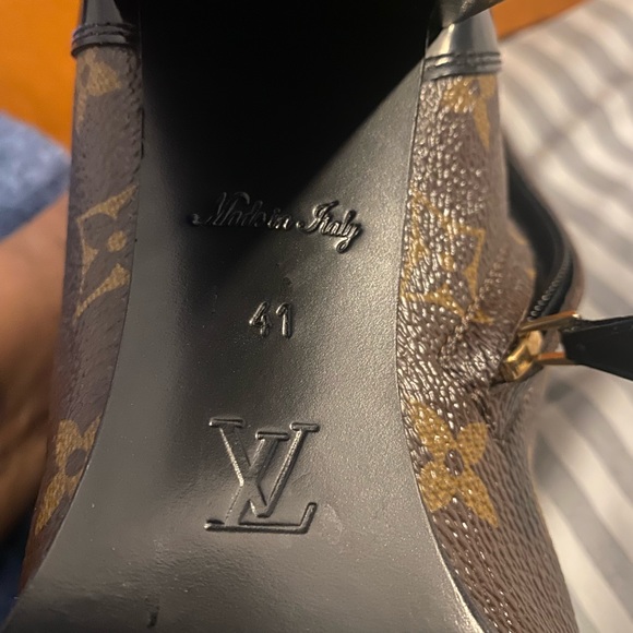 Louis Voutton Bootie - Picture 9 of 9